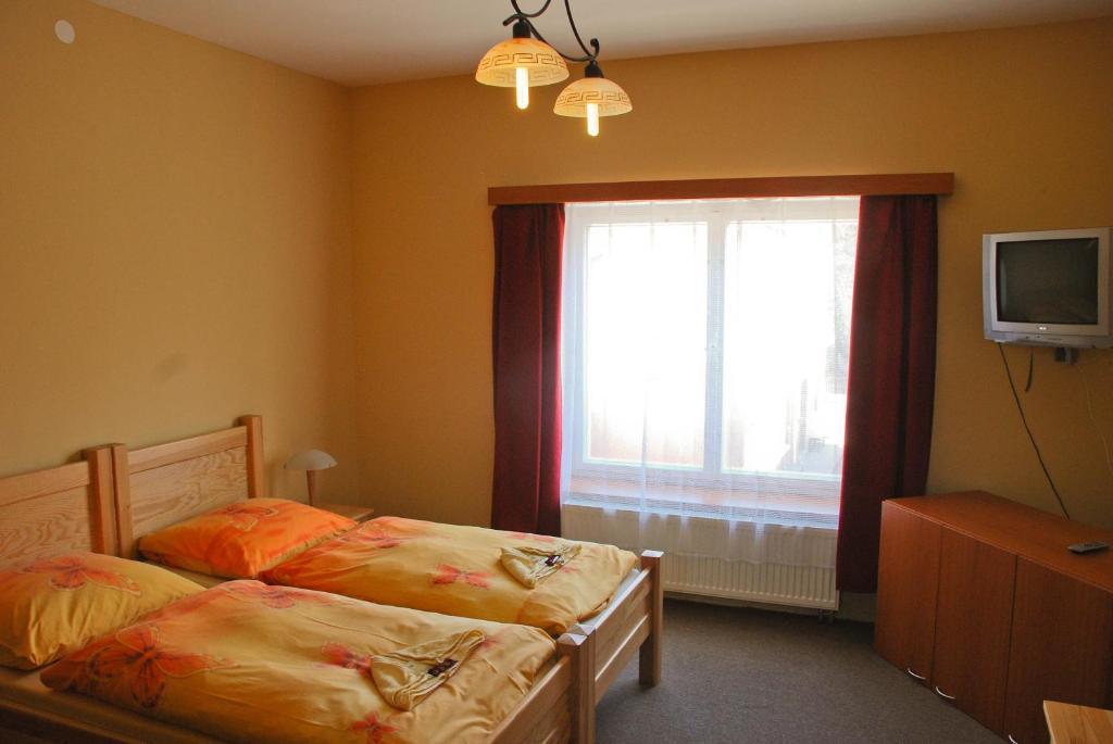 Hotel Marina Hermanuv Mestec Cameră foto