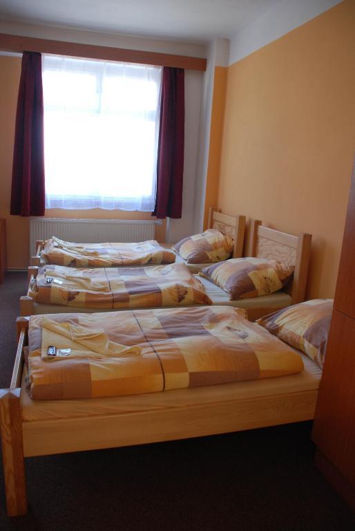 Hotel Marina Hermanuv Mestec Cameră foto